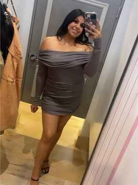 Forever 21 Off-Shoulder Ruched Long Sleeve Dress in Dusty Lavender Gray